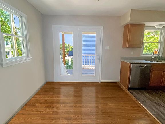 4th image of 700 S Cameron St