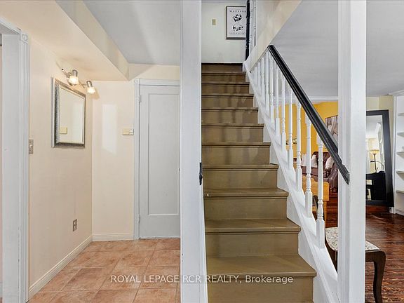 4th image of 612 Timothy St