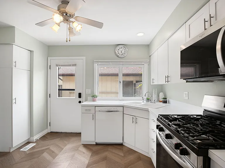 21 Kyle Ct — Photo 9
