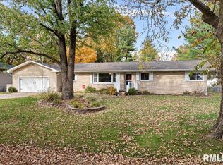 619 E Main St, Rochester, IL 62563