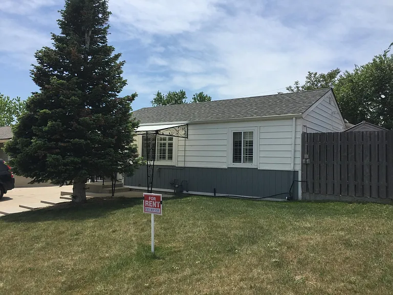 1790 W Burlington Pl — Photo 2