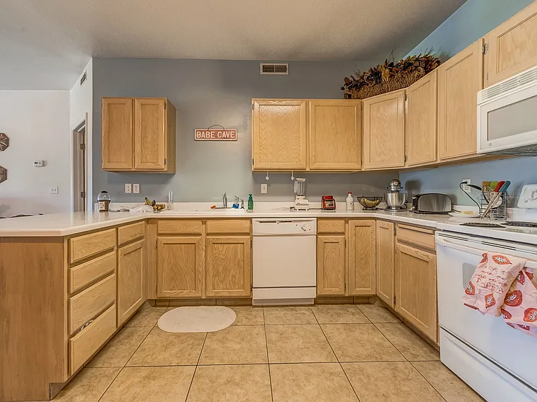 405 N Belmont Pl #152 — Photo 8