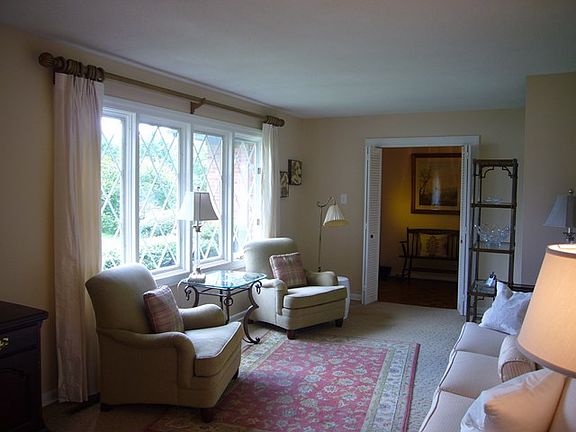 5th image of 206 Connie Cir