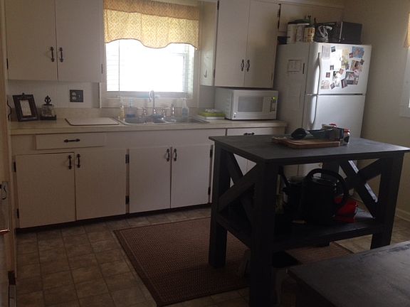 Eat In Kitchen