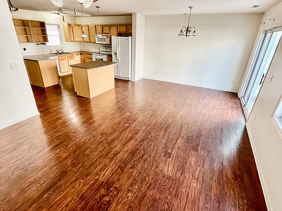 3rd image of 3630 McLaughlin Dr