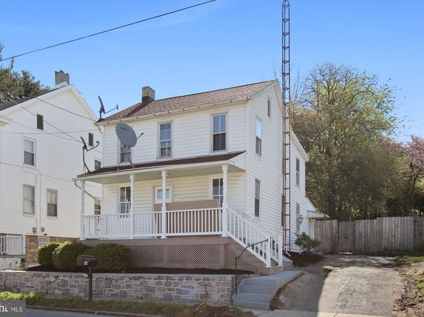 81 Main St, Yorkana, PA 17406