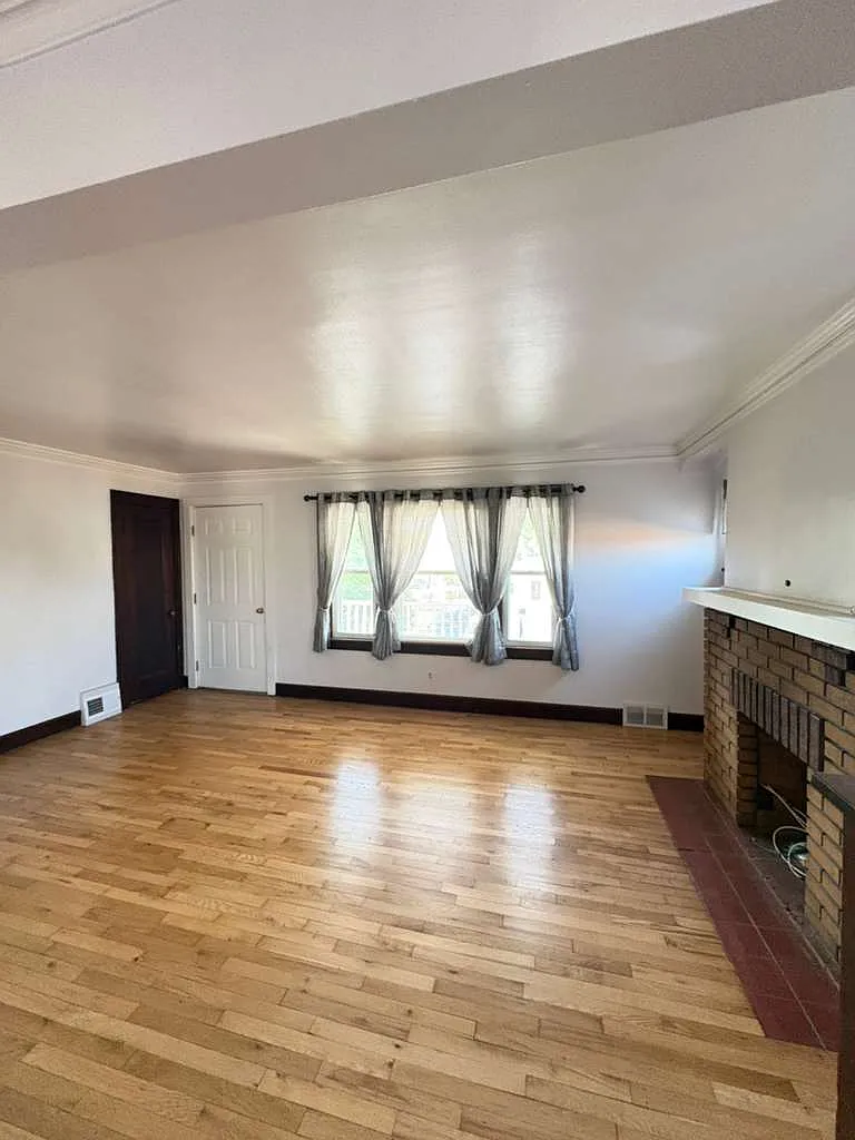 Building Photo - 5406-5408 Merkle Ave #2
