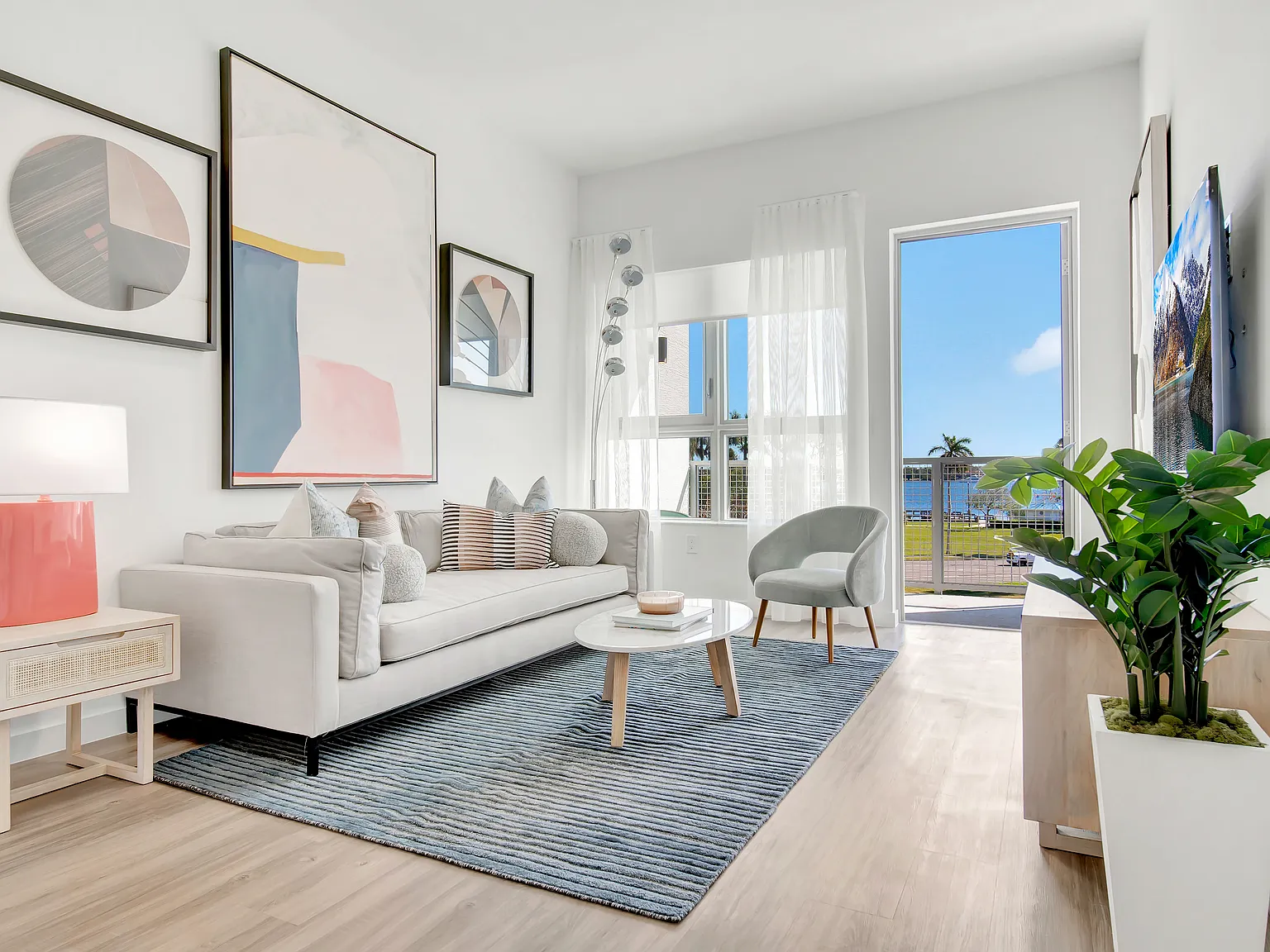 Park West — Photo 3