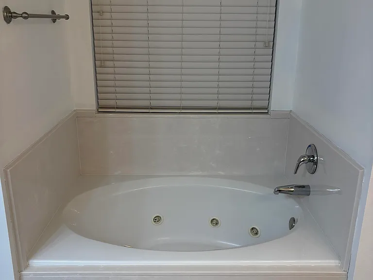 2924 Nicholson Lake Dr — Photo 9
