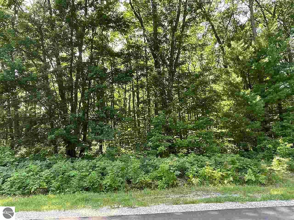 1st image of Oak Marr Dr