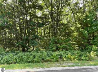 Oak Marr Dr, Houghton Lake, MI 48629