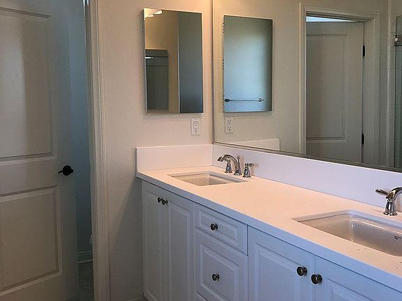 5th image of 16227 Veridian Cir