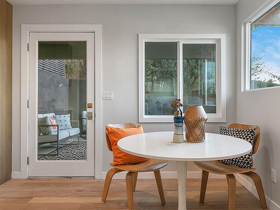 5th image of 328A Parkman Ave