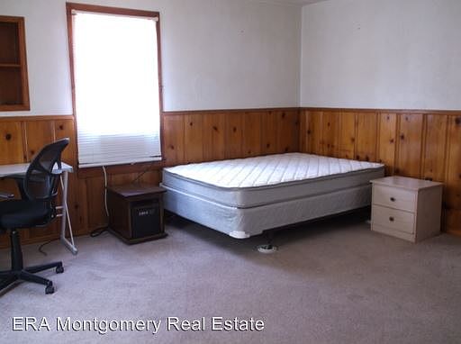2nd image of 616 W Blodgett St