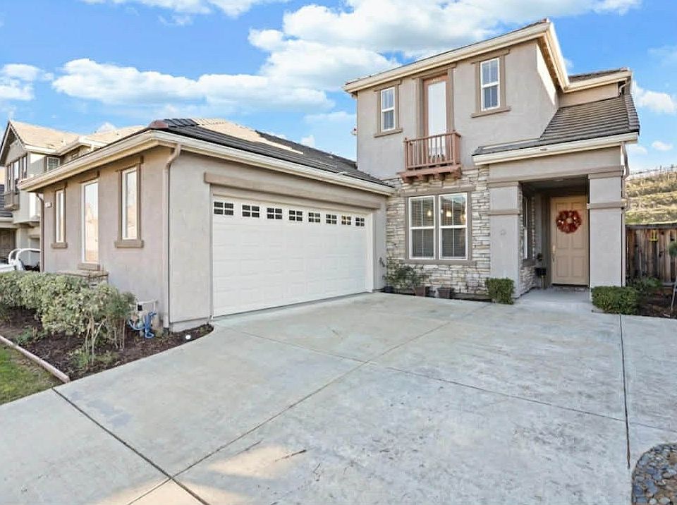 1st image of 9465 California Oak Cir