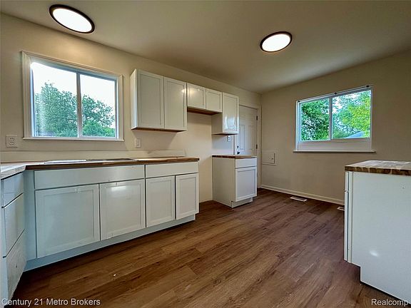 4th image of 6187 Eldon Rd