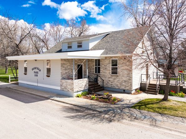 13 5th St N, Fairfield, MT 59436