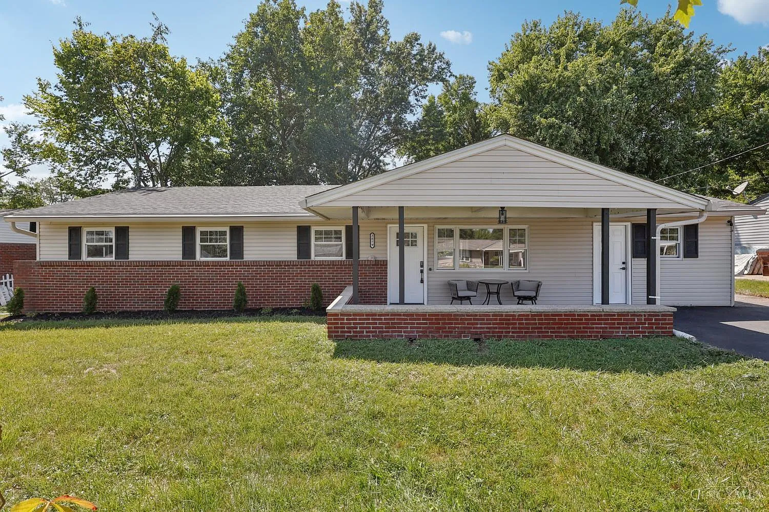 3879 Mark Ct photo 1