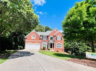 835 River Trace Ct, Suwanee, GA 30024