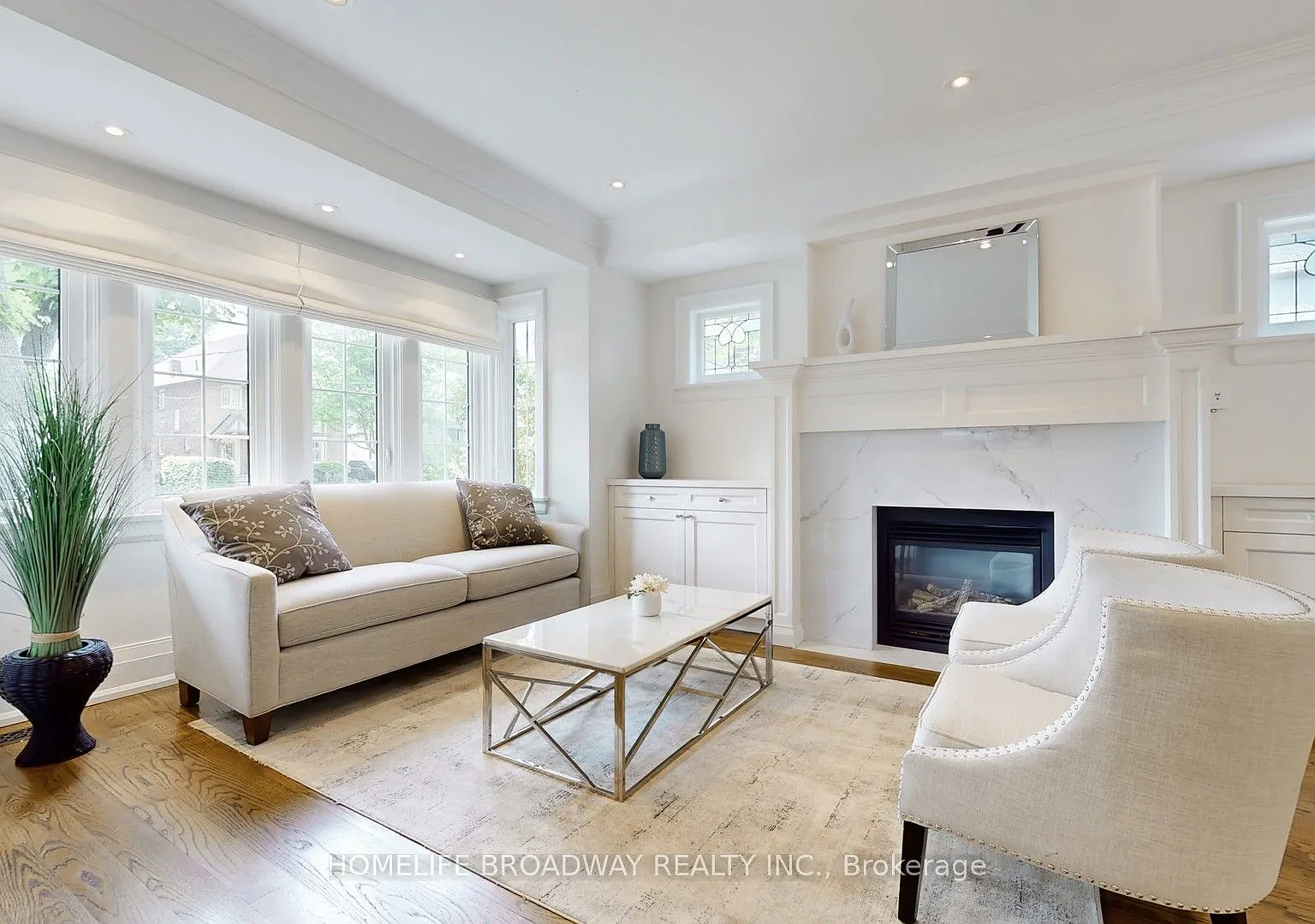 4 bed, $8,200 — Photo 3