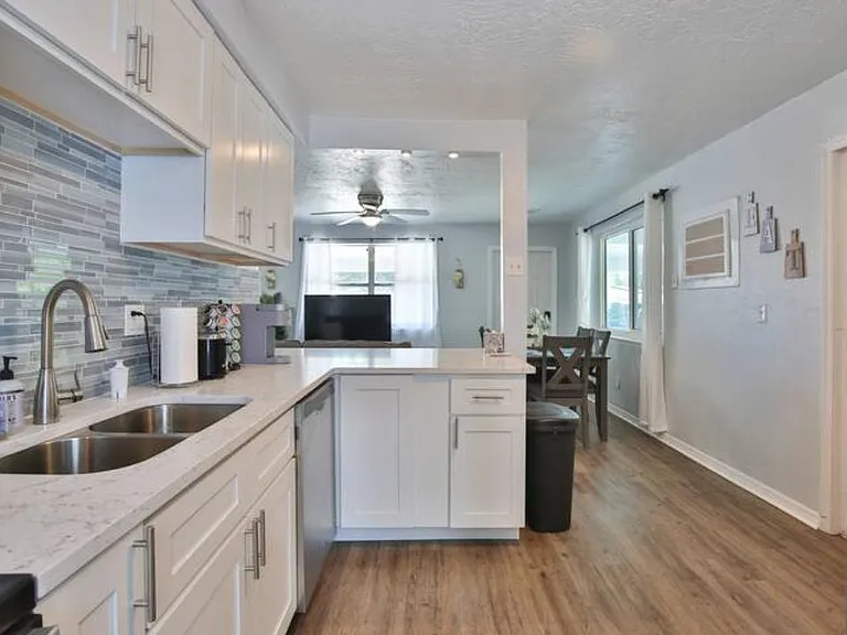 3113 McIntosh Rd — Photo 2
