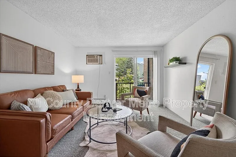 1400 Golden Cir #306