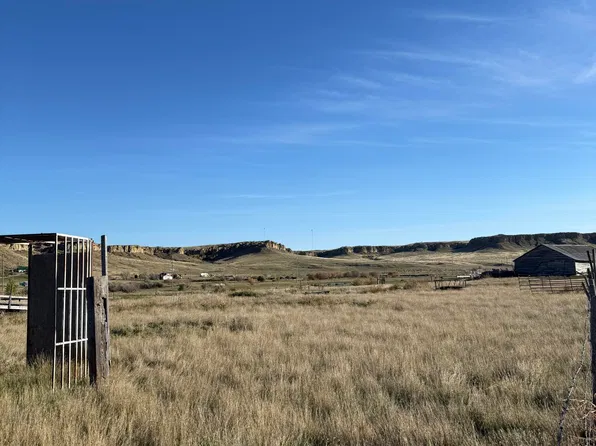 104 Waterside Ave, Winnett, MT 59087
