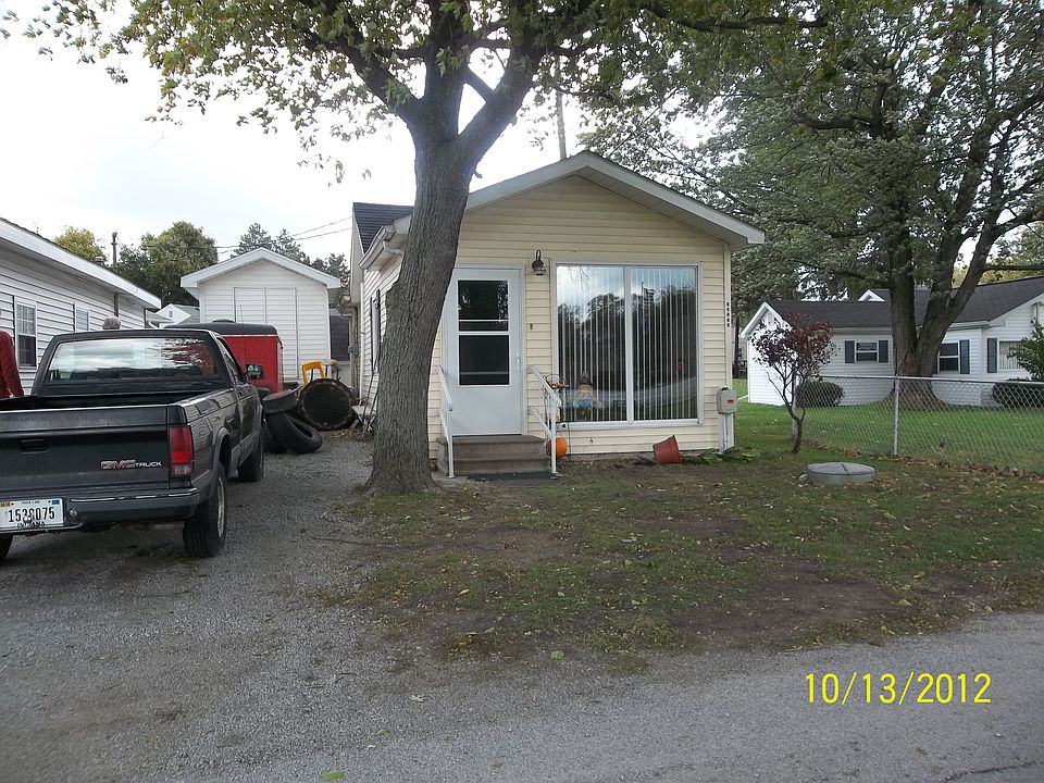 1st image of 12175 N Upper Lakeshore Dr