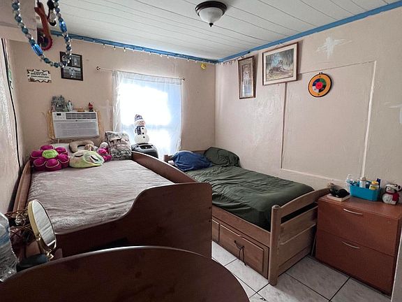4th image of 553 Jennings Ave