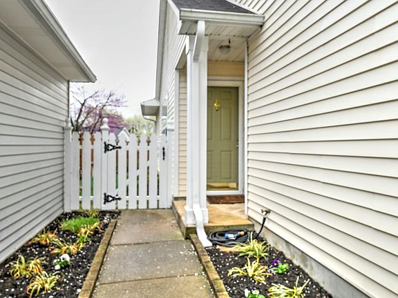 4th image of 4228 Canterbury Green Way