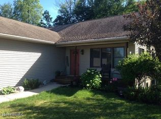 14357 200th Ave, Leroy, MI 49655