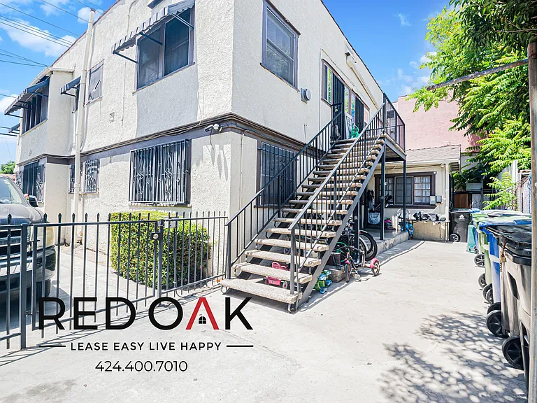 4724 3/4 S Main St #4724-3/4 — Photo 4