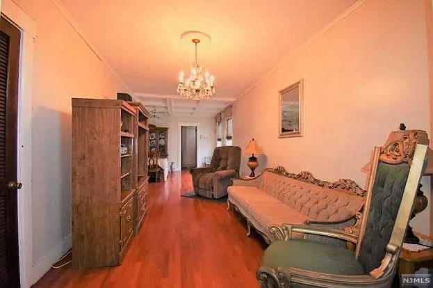20 Irving St #2 — Photo 3