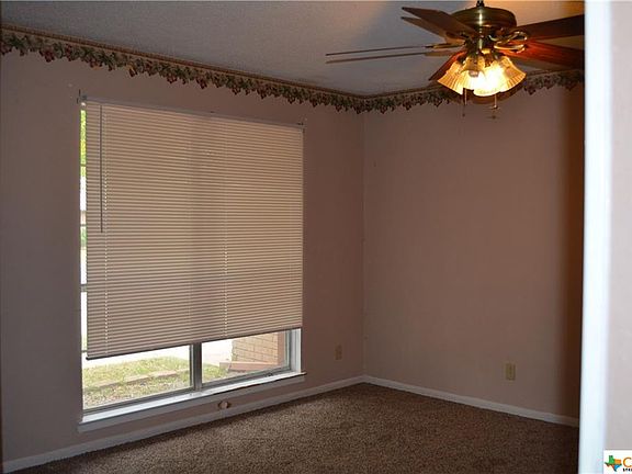 4th image of 605 W Mary Jane Dr