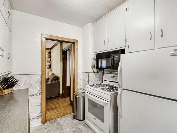 5th image of 414 5th St W