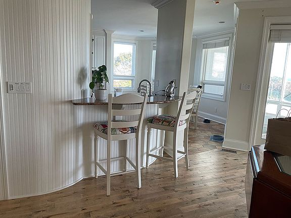 2nd image of 137 Sea Isle Dr