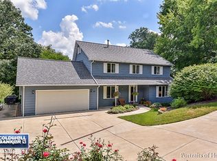 45 E Lyncliff Dr, Oswego, IL 60543