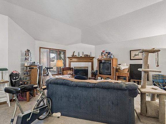5th image of 2434 Maplewood Cir W