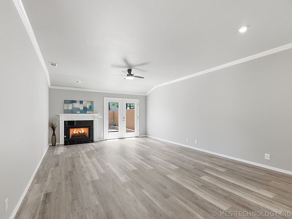 5th image of 8421 S 84th East Pl