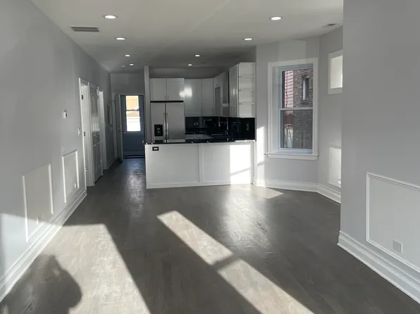 717 N Monticello Ave, Chicago, IL