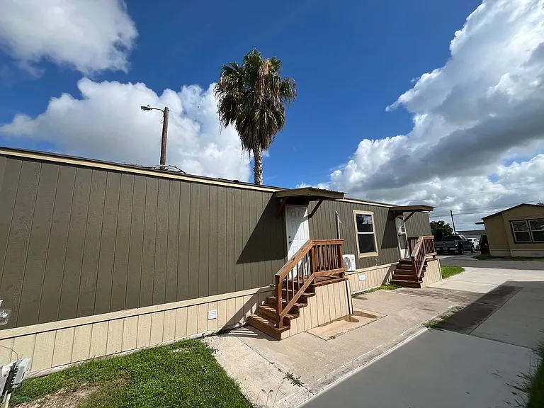 2901 E Highway 107 — Photo 91