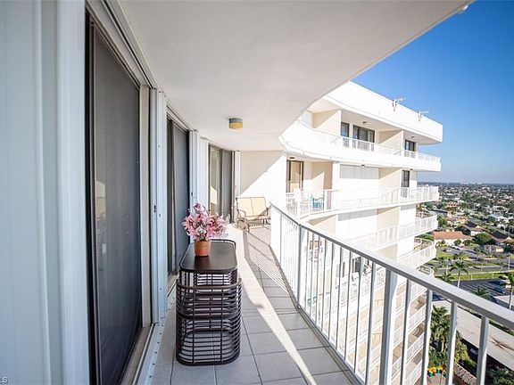2nd image of 260 Seaview Ct APT 807