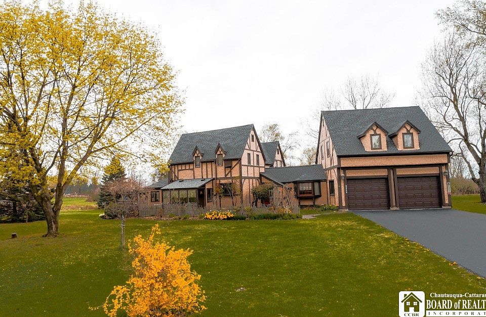 3291 New Rd, Dunkirk, NY 14048 Zillow