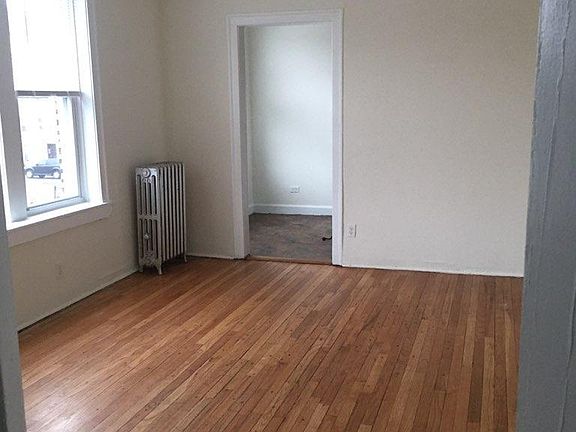 5th image of 1635 W Morse Ave APT 110