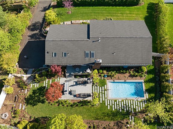 2nd image of 94 Laurel Road