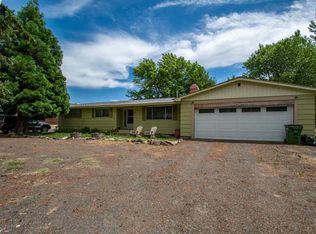 406 N Main St, Albion, WA 99102