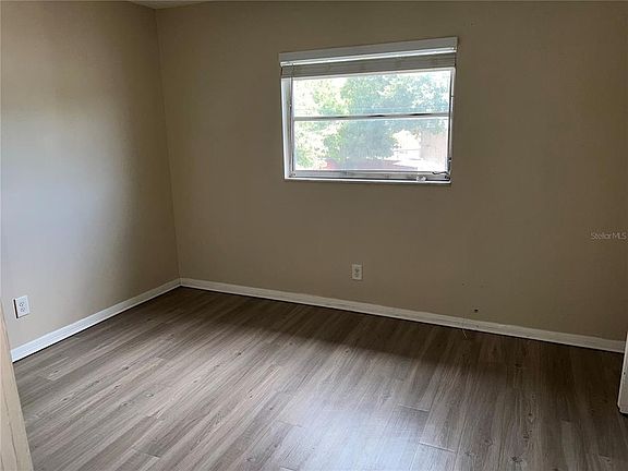 3rd image of 309 S Arcturas Ave