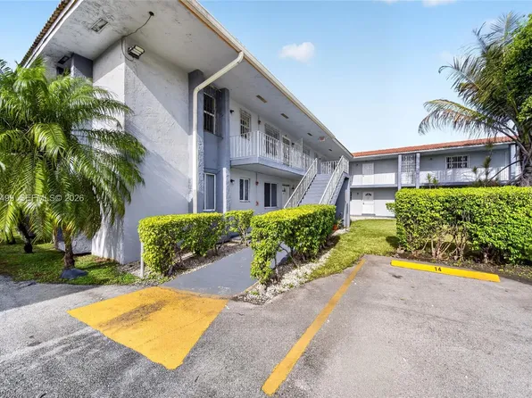 4050 NW 135th St #15-9, Opa Locka, FL 33054
