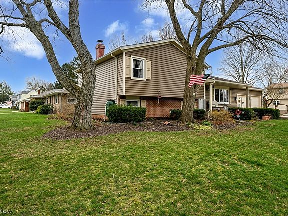 4th image of 300 Castleton Rd NE