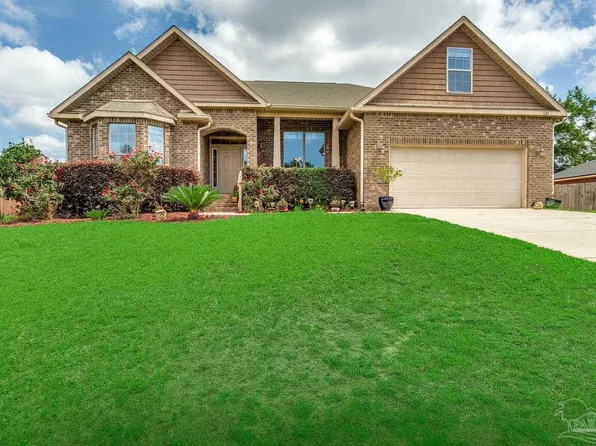 628 Mohegan Cir, Cantonment, FL 32533